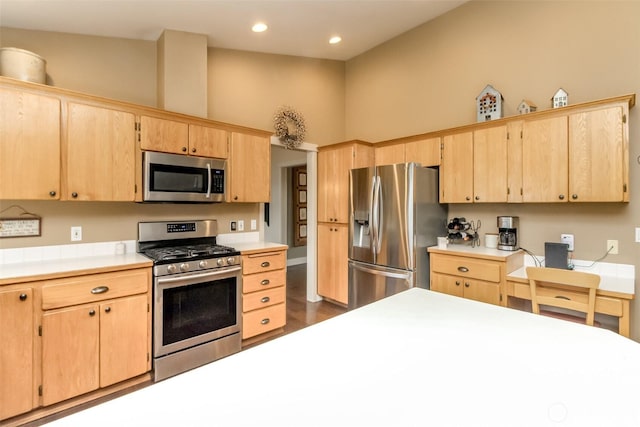 5117 77th St E, Tacoma, WA 98443 - kitchen featuring stainless steel appliances, light brown cabinets, light countertops, recessed lighting, and dark wood-style flooring