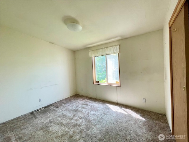 115 4th Ave SE, Soap Lake, WA 98851 - empty room with carpet flooring