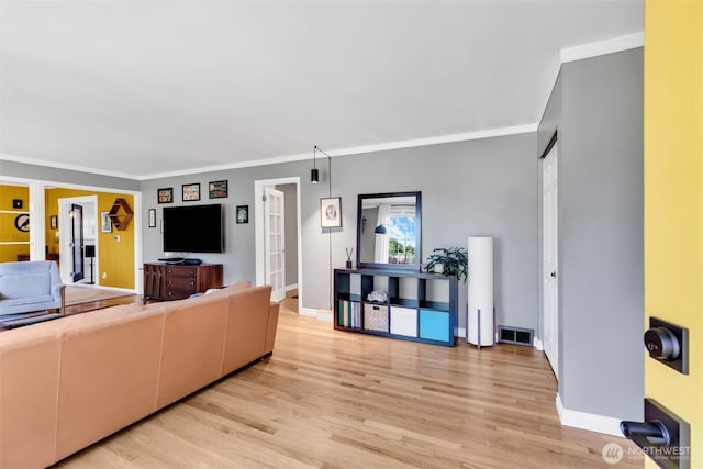 804 Electron Way, Fircrest, WA 98466 - living room with light wood-style flooring and crown molding