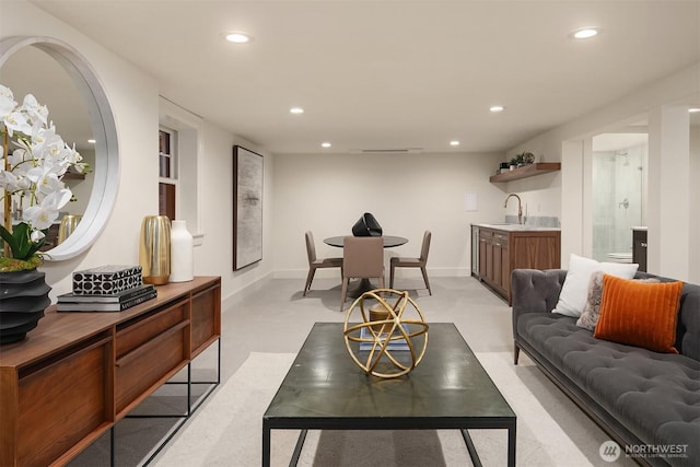 740 22nd Ave E, Seattle, WA 98112 - living area featuring wet bar and recessed lighting