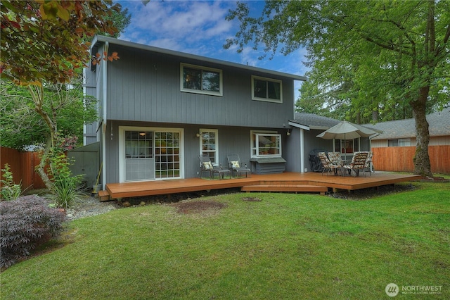 16420 92nd Avenue Ct E, Puyallup, WA 98375 - back of house featuring a deck and outdoor dining space