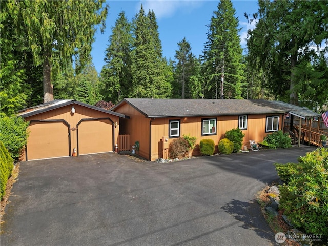 8031 Fir Tree Ln, Lake Stevens, WA 98258 - ranch-style home with roof with shingles