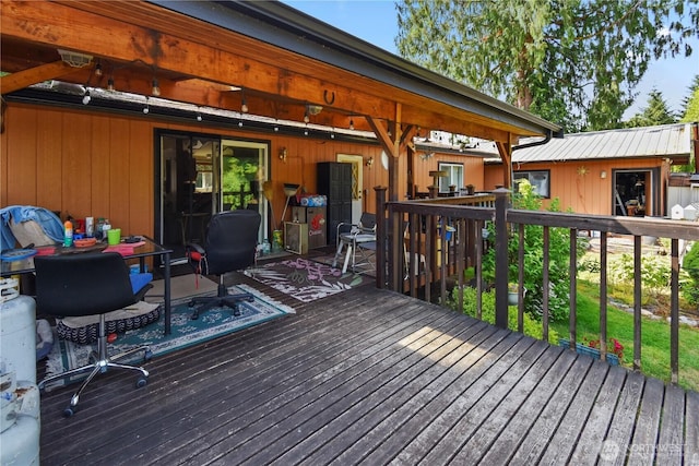8031 Fir Tree Ln, Lake Stevens, WA 98258 - view of wooden terrace