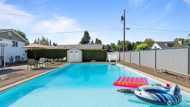 1314 S Division St, Walla Walla, WA 99362 - view of pool featuring a shed and a fenced backyard