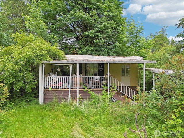 10101 Elliott Rd, Snohomish, WA 98296 - view of front of house featuring a porch
