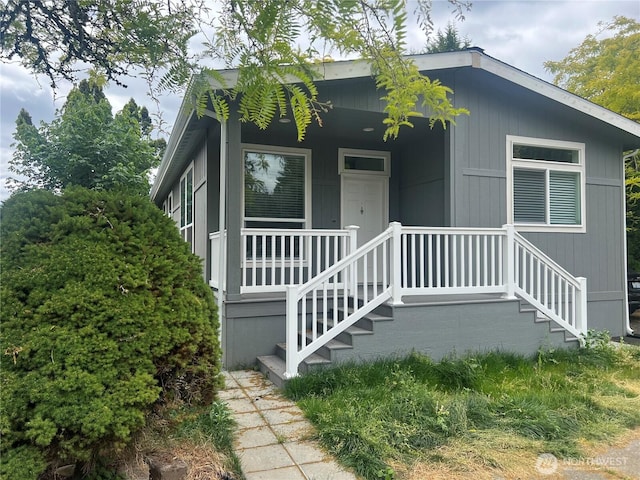 375 Union Ave SE Unit 97, Renton, WA 98059 - view of front of property with covered porch