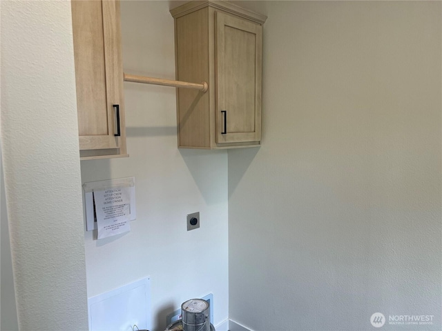 375 Union Ave SE Unit 97, Renton, WA 98059 - laundry area with electric dryer hookup and cabinet space