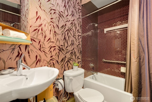 719 2nd Ave W Unit 101, Seattle, WA 98119 - bathroom featuring a sink and shower / bath combo
