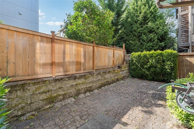 9503 Ashworth Ave N Unit B, Seattle, WA 98103 - fenced backyard with a patio