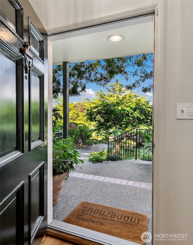 4412 43rd Ave NE, Seattle, WA 98105 - entrance foyer with recessed lighting