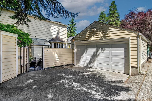 4412 43rd Ave NE, Seattle, WA 98105 - detached garage with a gate