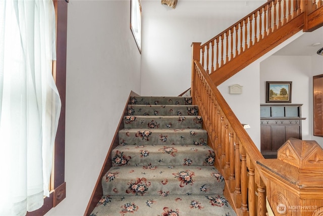 404 W Marcy Ave, Montesano, WA 98563 - stairway with baseboards