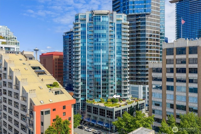 2000 1st Ave Unit 703, Seattle, WA 98121 - city view