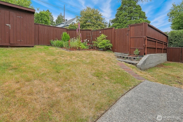 1919 2nd Ave W, Seattle, WA 98119 - view of fenced backyard