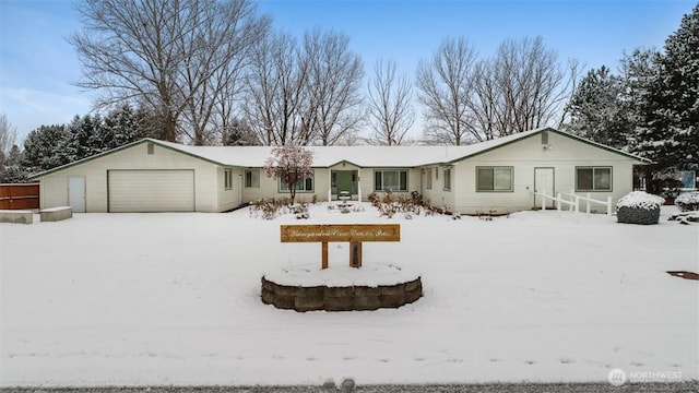 715 Locust St, Omak, WA 98841 - ranch-style home with an attached garage