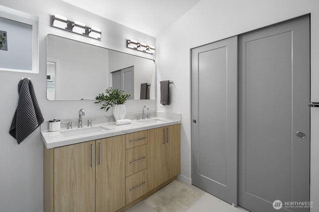 3422 20th Ave S, Seattle, WA 98144 - full bath featuring double vanity