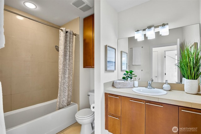 1214 N Northgate Way, Seattle, WA 98133 - full bathroom with vanity and shower / bath combo