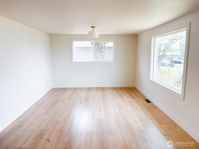 308 N Dale Rd, Moses Lake, WA 98837 - unfurnished room featuring light wood-style floors and baseboards
