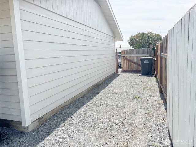 308 N Dale Rd, Moses Lake, WA 98837 - view of side of home