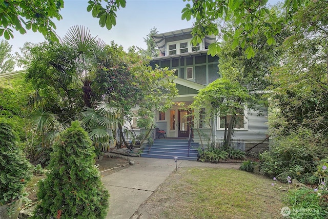 906 E Shelby St, Seattle, WA 98102 - view of front of property with covered porch