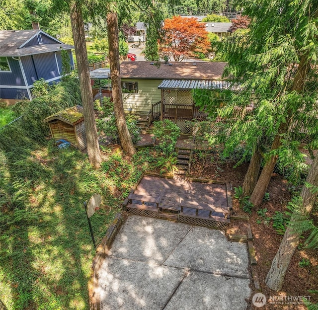 827 211th Pl NE, Sammamish, WA 98074 - view of yard with a wooden deck