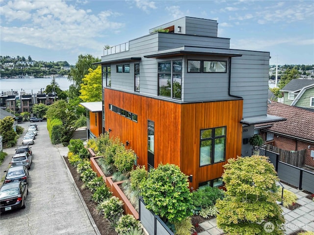 2501 Yale Ave E, Seattle, WA 98102 - rear view of house with a water view