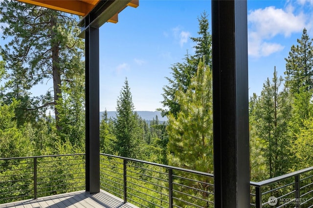 3847 Swiftwater Dr, Cle Elum, WA 98922 - balcony with a wooded view