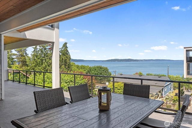 3811 N Dale St, Tacoma, WA 98407 - balcony with outdoor dining space and a water view