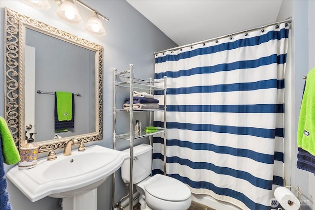 3811 N Dale St, Tacoma, WA 98407 - full bath featuring toilet and a shower with curtain