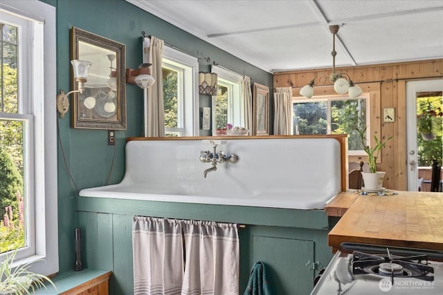 48911 Mountain Loop Hwy, Granite Falls, WA 98252 - bathroom with wood walls