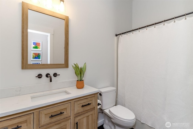 1259 Shanti Ln NE Unit 7, Bainbridge Island, WA 98110 - full bathroom featuring vanity and curtained shower