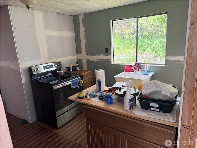 14307 215th Ave E, Bonney Lake, WA 98391 - kitchen featuring stainless steel electric stove and light countertops