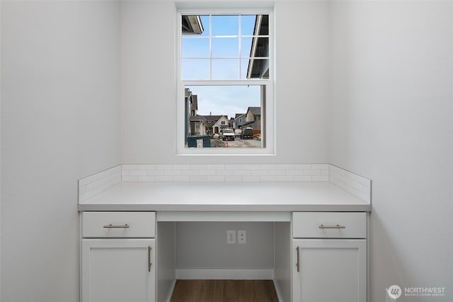 544 SW 97th St Unit 5, Seattle, WA 98106 - detailed view of built in study area and wood finished floors