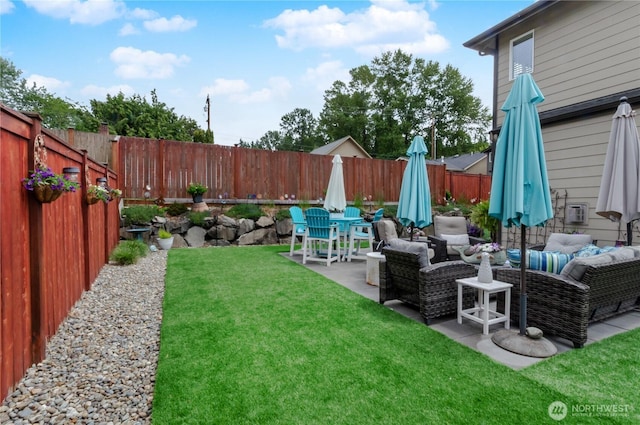 24220 93rd Ct S, Kent, WA 98030 - fenced backyard with a patio and outdoor lounge area