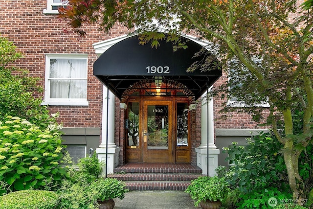 1902 Bigelow Ave N Unit 301, Seattle, WA 98109 - entrance to property featuring brick siding