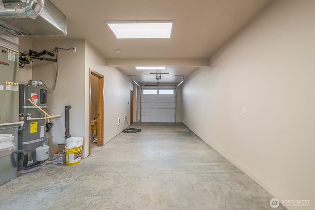 121 Stafford St, Leavenworth, WA 98826 - garage featuring water heater