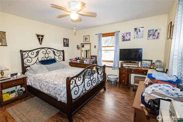 1107 S 4th St, Dayton, WA 99328 - bedroom featuring wood finished floors and a ceiling fan