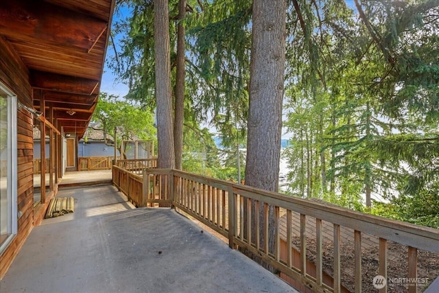 1711 E Lake Sammamish Pl SE, Sammamish, WA 98075 - view of patio / terrace
