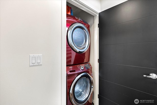 1110 Martin Luther King Jr Way S Unit A, Seattle, WA 98144 - laundry area featuring stacked washer / dryer