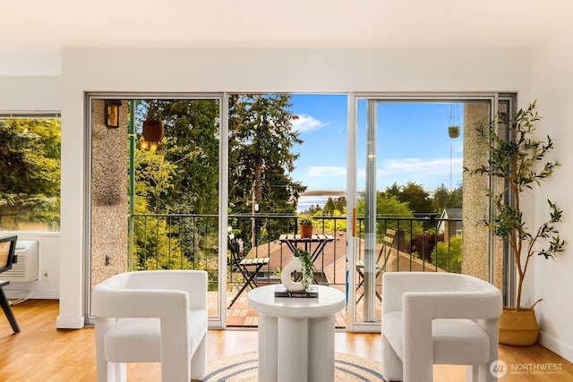 11515 Greenwood Ave N Unit C, Seattle, WA 98133 - dining space featuring light wood-style flooring