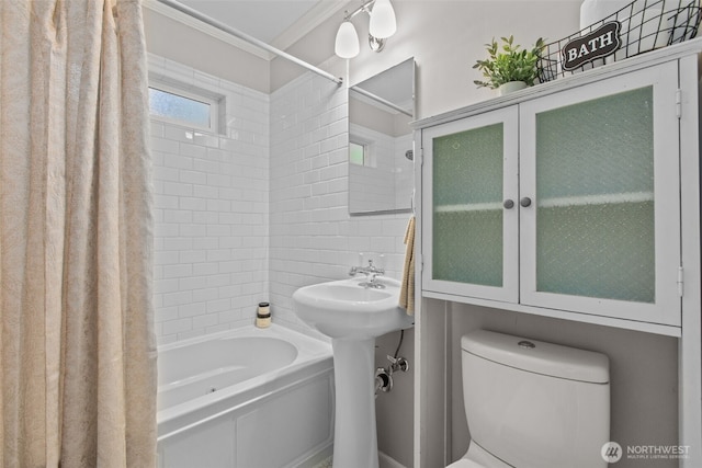 13527 23rd Ave NE, Seattle, WA 98125 - bathroom with shower / tub combo with curtain, ornamental molding, and tile walls
