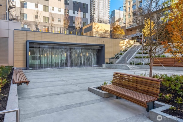 800 Columbia St Unit 1708, Seattle, WA 98104 - view of community with stairs