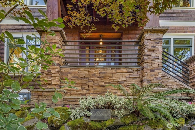1423 37th Ave, Seattle, WA 98122 - photo 1