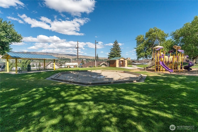 201 Pennsylvania Ave Unit 15, Wenatchee, WA 98801 - community jungle gym featuring a shed, a gazebo, and a lawn