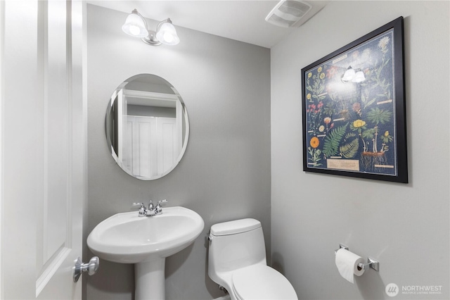 7103 Hazel Pl SE, Auburn, WA 98092 - bathroom featuring toilet