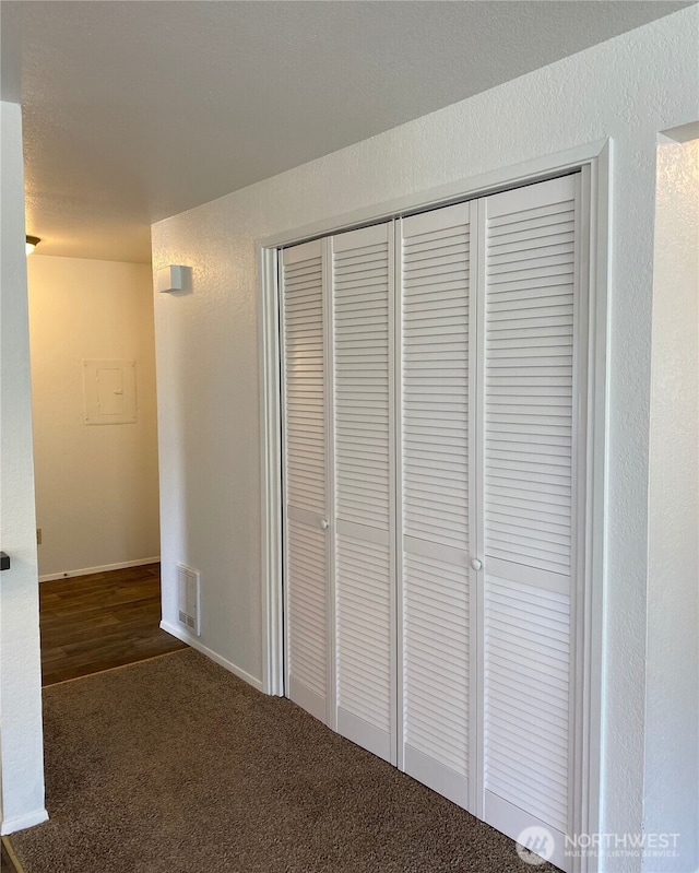 6003 Broadway, Everett, WA 98203 - corridor featuring carpet flooring and baseboards
