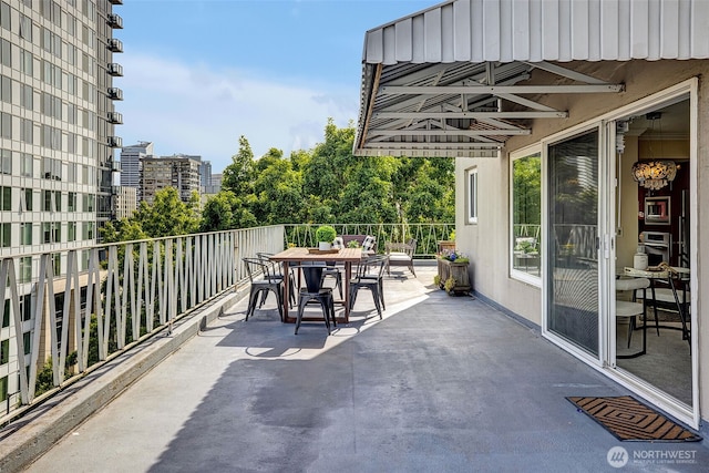 1200 Boylston Ave Unit 901, Seattle, WA 98101 - view of patio with outdoor dining space