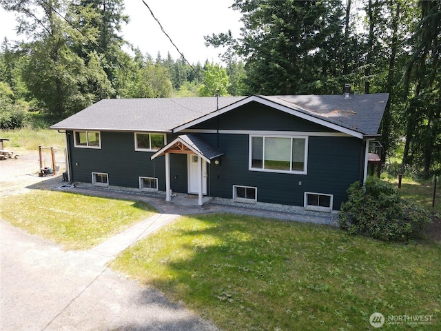 5645 Lento Pl SE, Olympia, WA 98513 - split foyer home with a front yard and roof with shingles