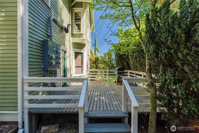 3722 Oakes Ave, Everett, WA 98201 - view of wooden deck