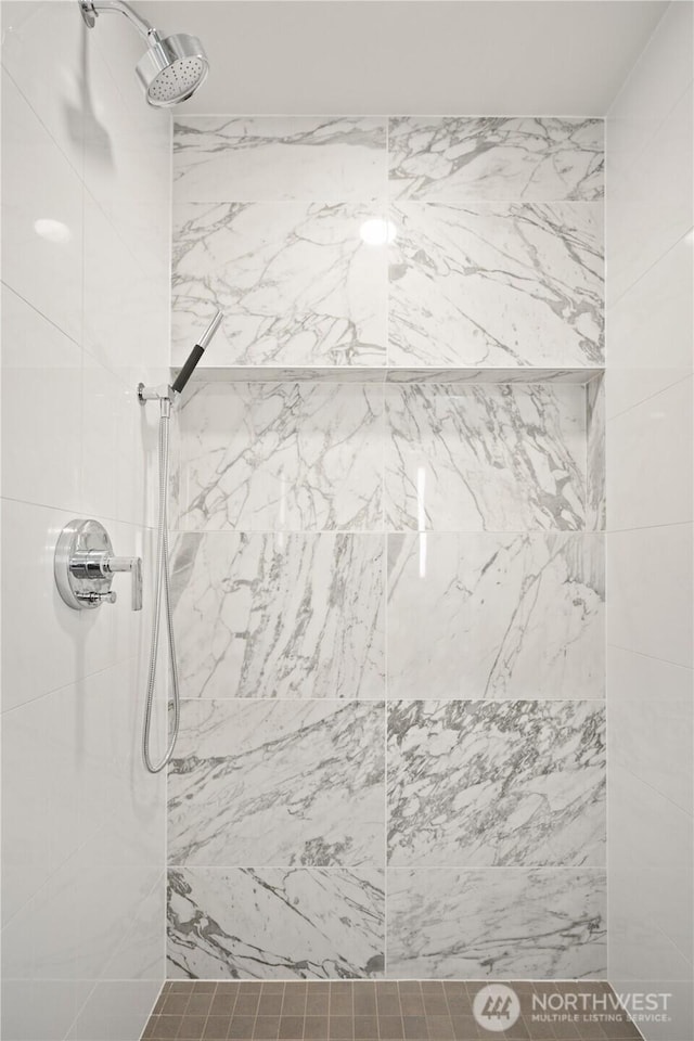 2510 6th Ave Unit 2306, Seattle, WA 98121 - bathroom featuring tiled shower